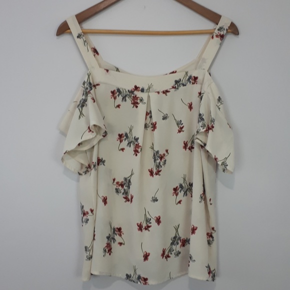 ๐ 3/$12 ROUTE 3 Flower Shirt - Picture 3 of 6